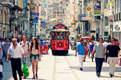 Plaza Taksim, Strada Istiklal, Estambul, Estambul Tour, Estambul Viajes, Estambul Travel, Estambul Trip, Estambul Circuitos, Guia en Estambul, Estambul Guia, Visita Estambul