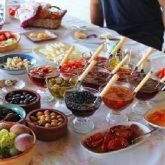 Breakfast in Turkish Style, Istanbul, Istanbul Tour, Istanbul Travel, Visit Istanbul, Istanbul Trip, Istanbul Circuits, Guide in Istanbul, Istanbul Guide, Visiting Istanbul, Sites to Visit in Istanbul, Bonita Tour